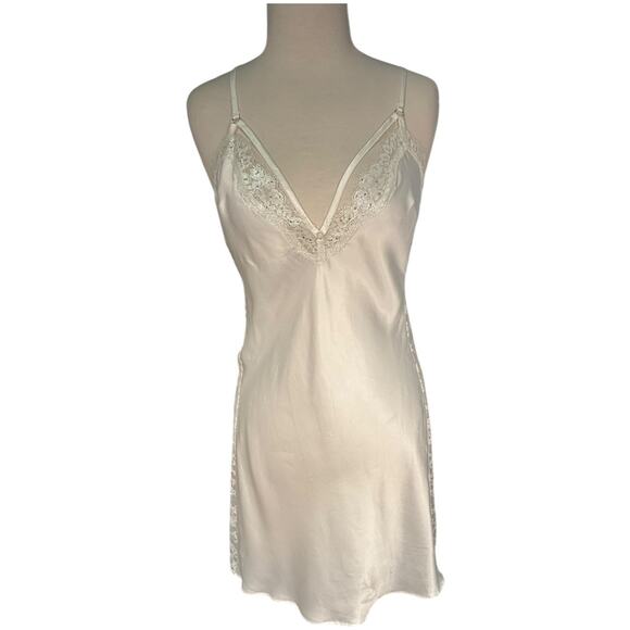 Victoria’s Secret White Lace Slip Dress Satin Bridal Lingerie Rhinestone Size M - Picture 12 of 12